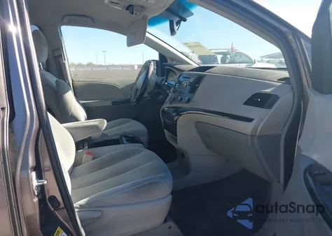 2011 Toyota Sienna Le V6 from USA, damaged, VIN 5TDKK3DC4BS165770